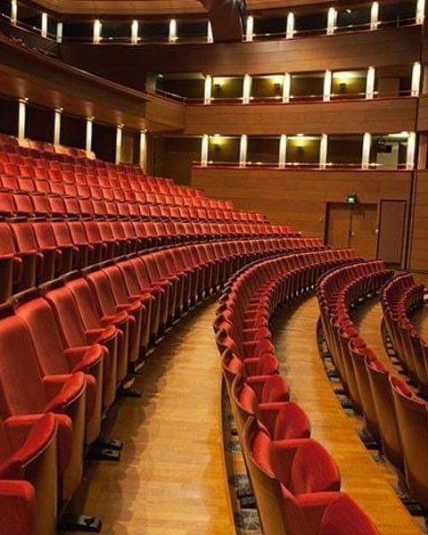 Théâtre des Ursulines, Le Carré, Scène nationale