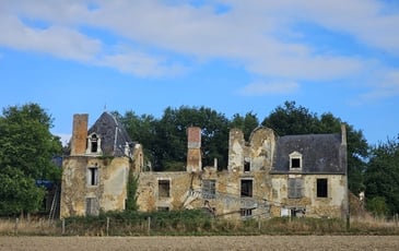 Les chantiers participatifs prolongent 2000 ans d'histoire au château de la Villaudray