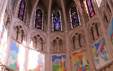 La restauration des vitraux de la basilique Notre-Dame-des-Miracles de Mayenne