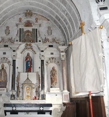 Livet-en-Charnie et la restauration du décor de l'église Saint-Martin